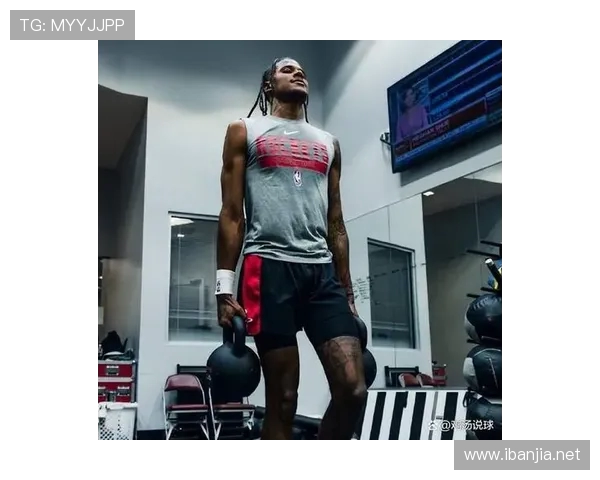 杰伦格林自嘲投篮糟糕却绝杀成功展现逆境中的韧性与决心